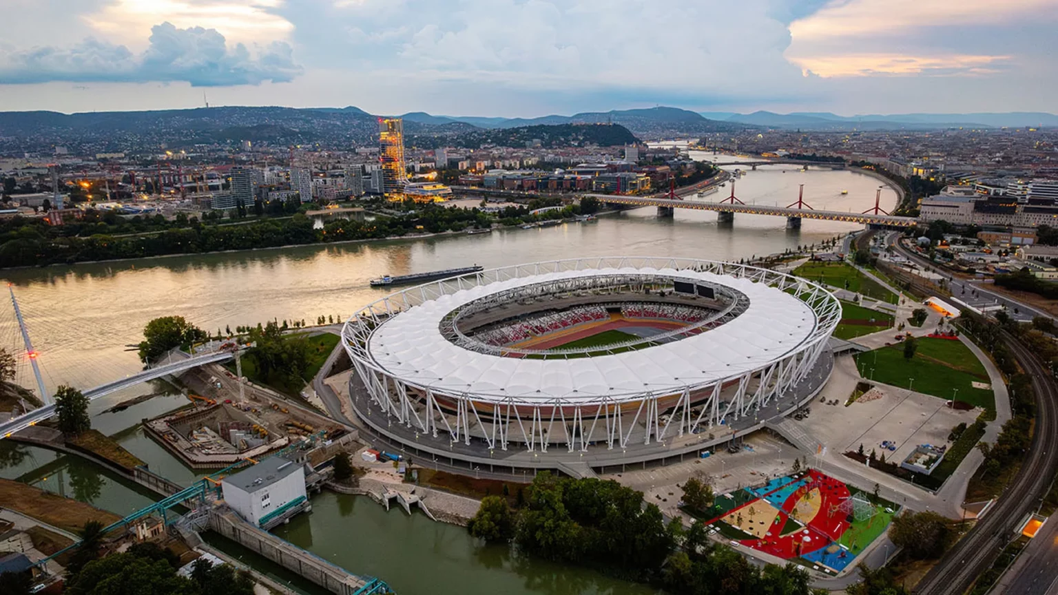 Nemzeti Atlétikai Központ stadion tetőburkolat PB talprendszer