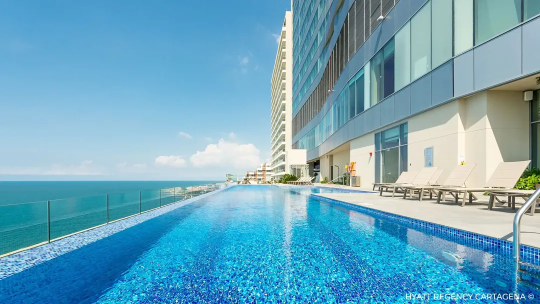 Grand Hyatt Cartagena Kolumbia luxushotel kültéri kerámia terasz
